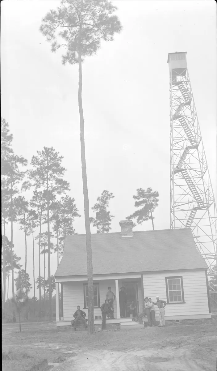 Maco Tower in Brunswick County, North Carolina, photographed in 1936