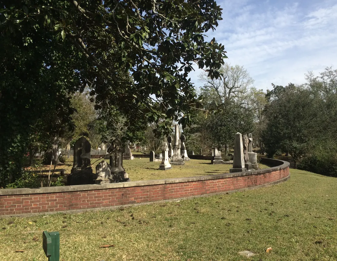 Graves and monuments in Oakdale Cemetery in Wilmington, North Carolina